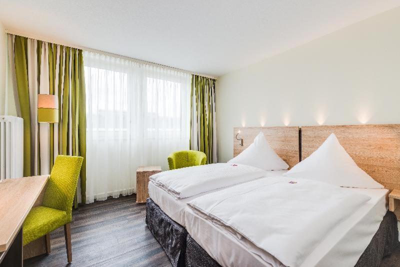 Twin Room,268388561:JPEG