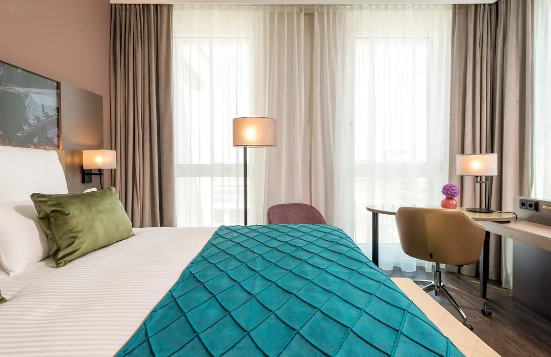 Leonardo Royal Hotel Nürnberg-1