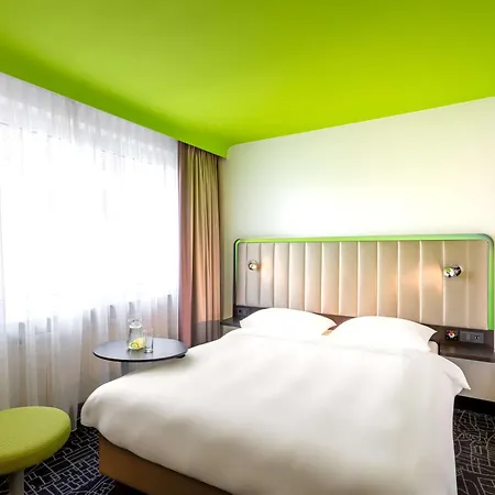 Park Inn by Radisson Nürnberg-3